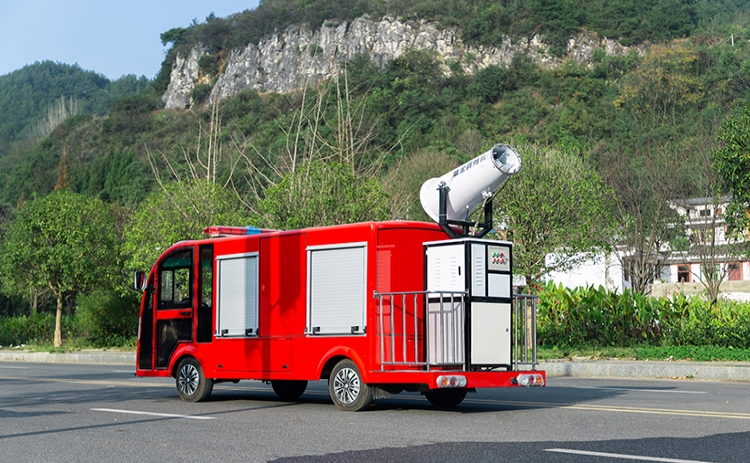 2座除塵車，道路降塵霧炮車