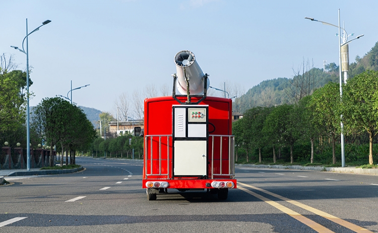 2座除塵車，道路降塵霧炮車